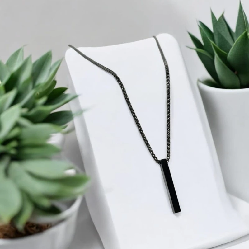 Artistry Aureate black Pendant Chain