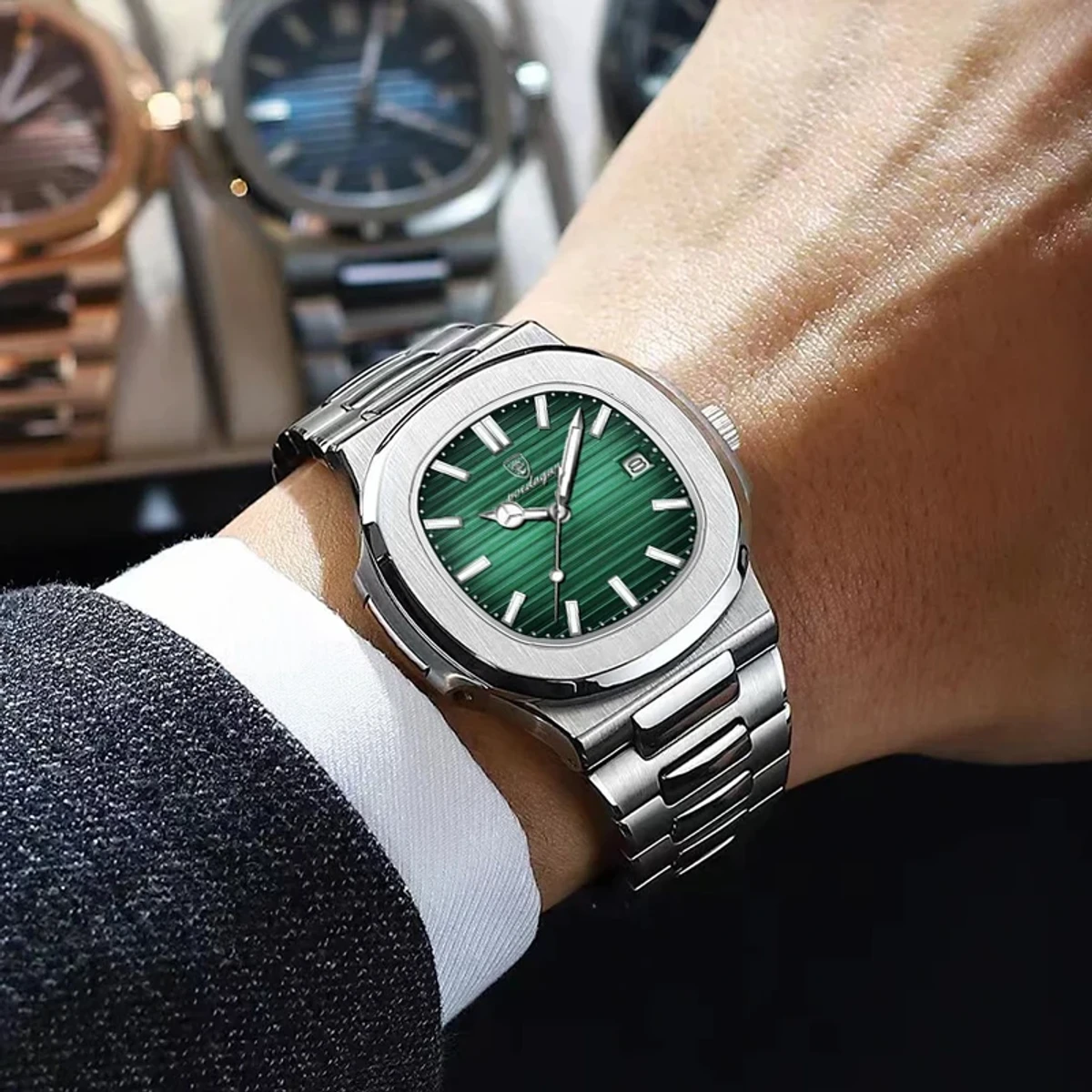 Poedagar 613 Luxury Stainless Steel Strap Watch (Green Dial)