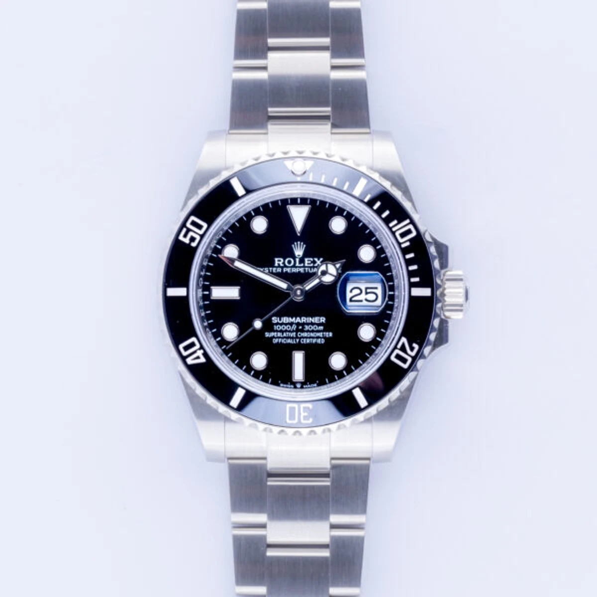 ROLEX SUBMARINER DATE 116610LN 40MM STAINLESS STEEL (BLACK DIAL)